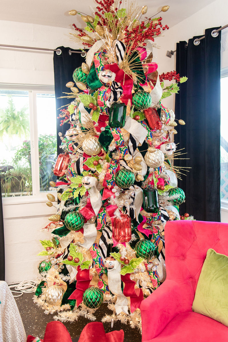 Best Dressed Christmas Tree Hello Holidays