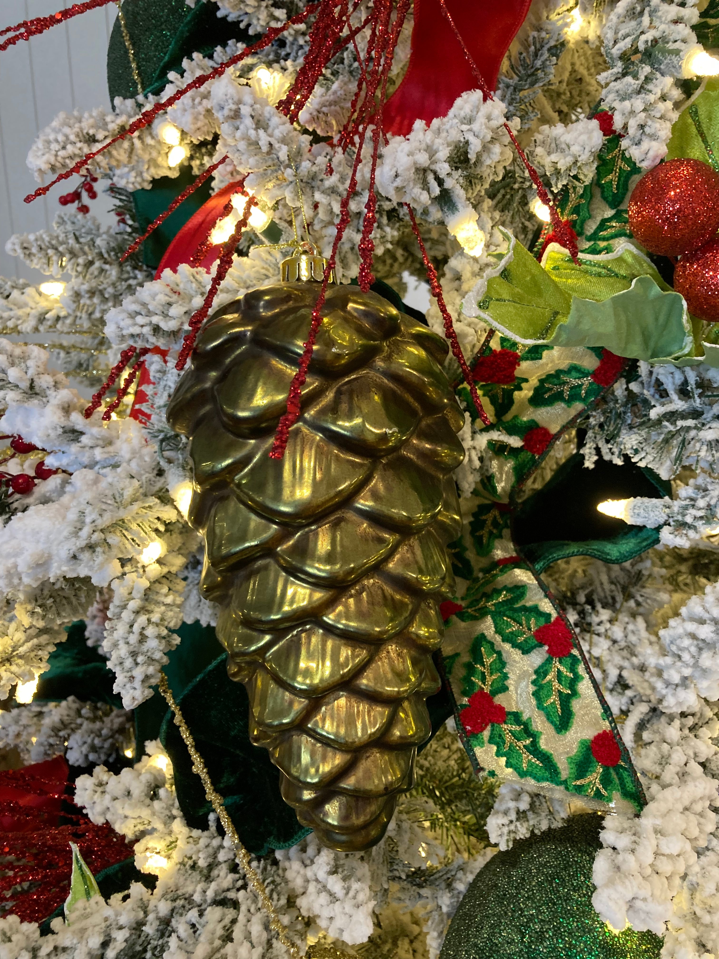 Pinecone Ornament - Available in Two Colors