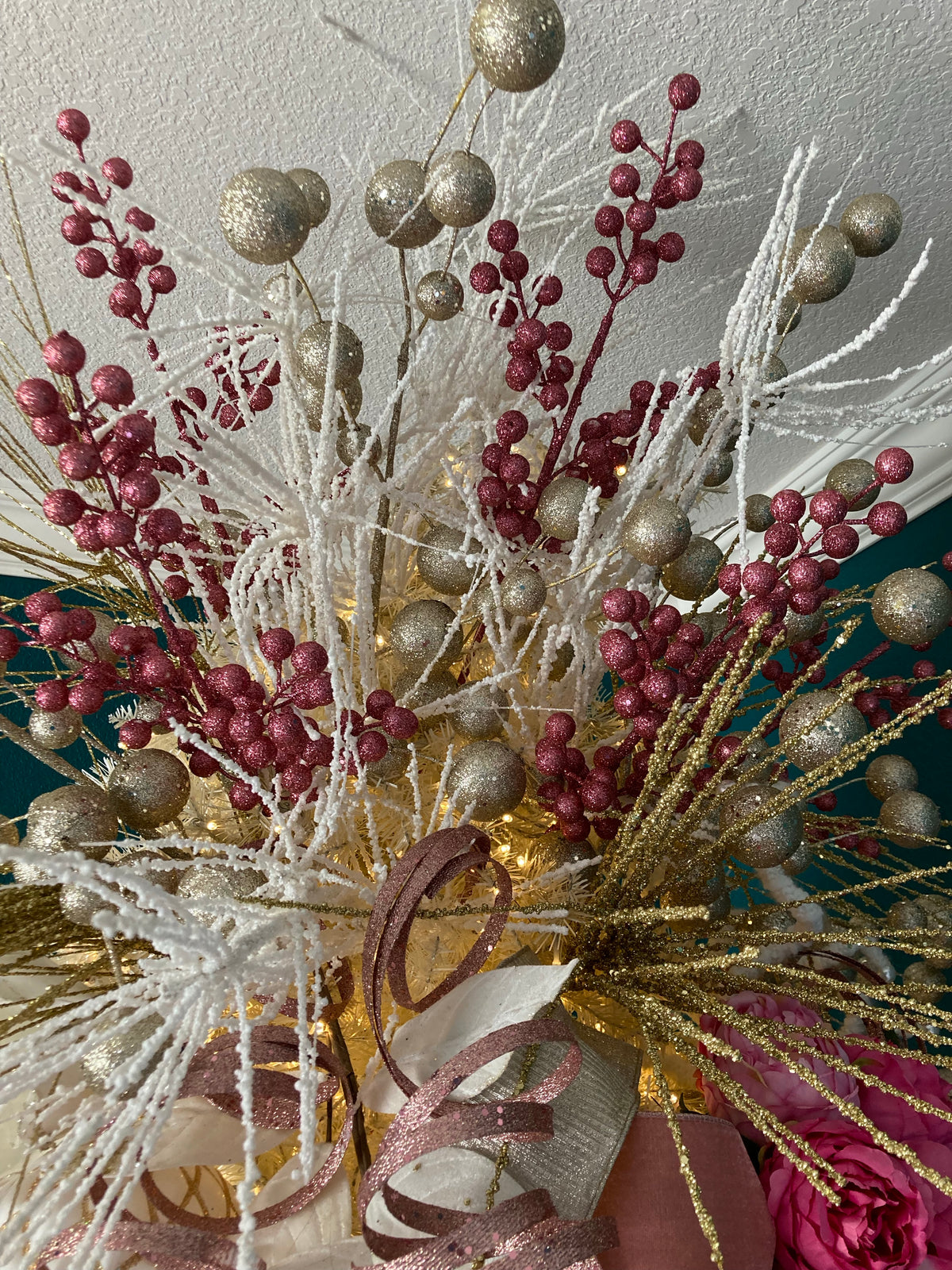 Glitter Ball Berry Spray